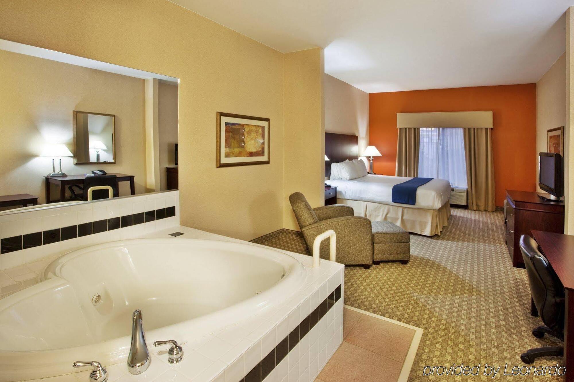 Holiday Inn Express Hotel & Suites Mcdonough By Ihg Exterior photo